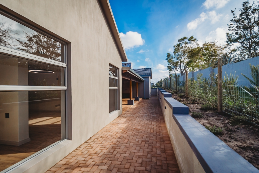 4 Bedroom Property for Sale in Blanco Western Cape